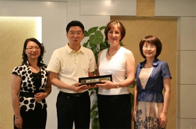 Guest from RMIT Visits HZU