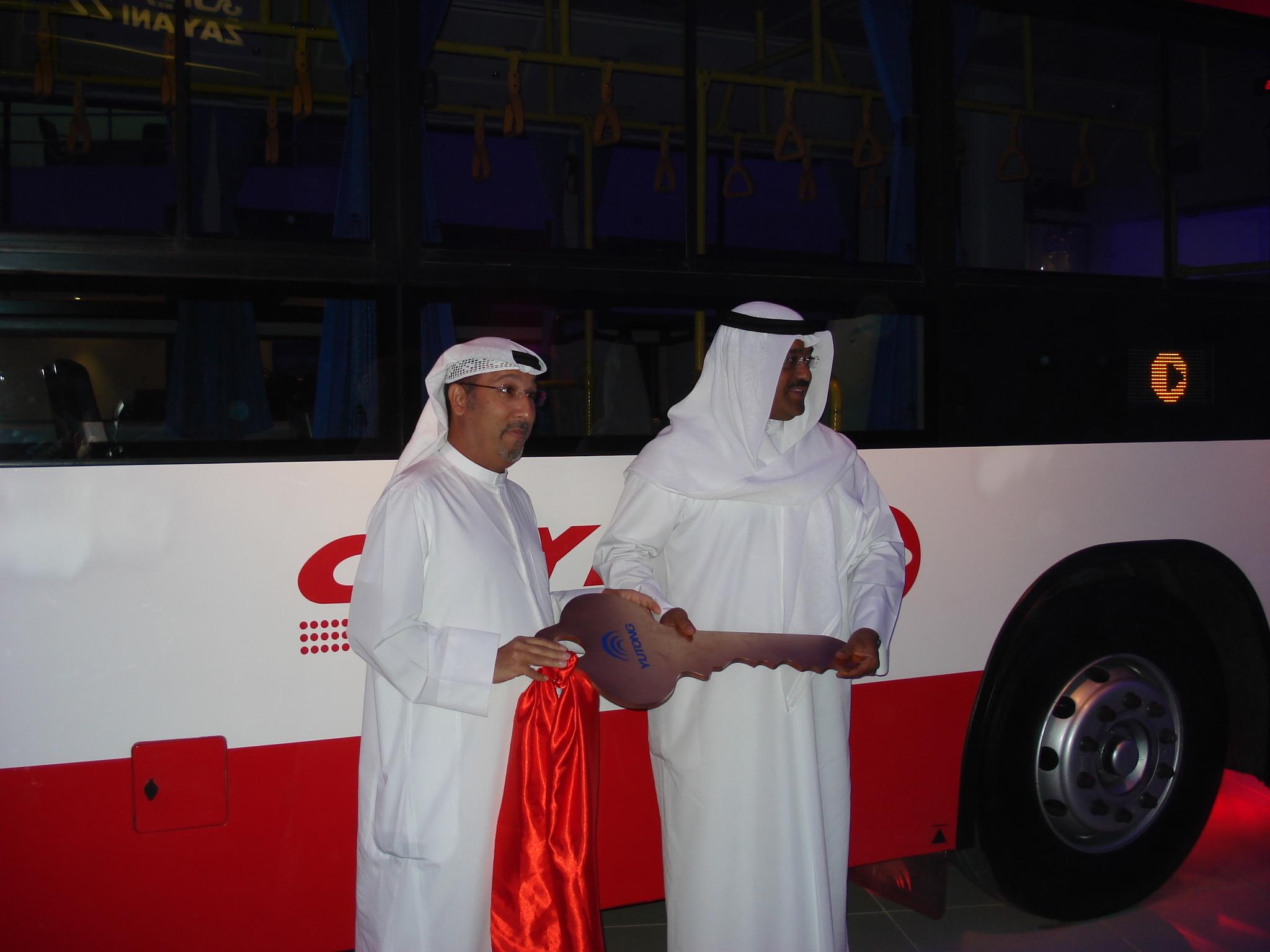 Chinese city buses appear in Kuwait for the first time