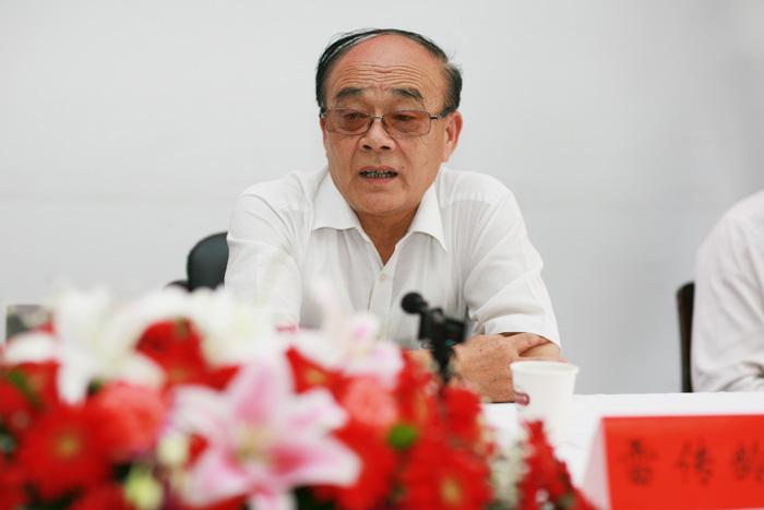 Wu Mingfu Stipend Granting Ceremony Held