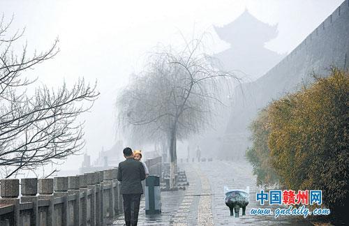 Ganzhou: a Poetic Scene in Fog