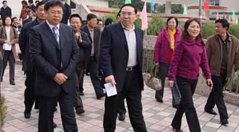 Deputy Secretary Mei Visits Workers at Huanghua Airport