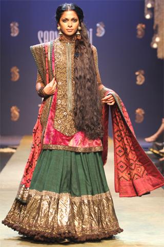 LAKME GRAND FINALE - SABYASACHI MUKHERJEE