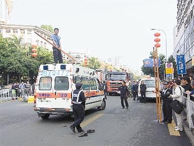Man disrupts traffic, climbs onto ambulance
