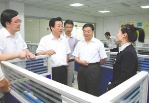 Deputy Director of MIIT Yang Xueshan inspected information construction