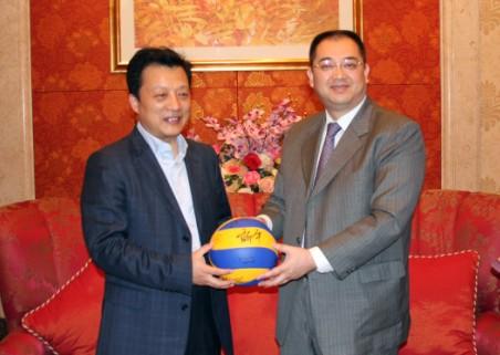 Chairman Hui Ka Yan Met the Delegation Led by the Mayor of Yancheng City