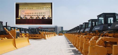 SHANTUI BULLDOZER COVERS THE LARGEST MARKET SHARE IN DOMESTIC MARKET WITH A NEW RECORD,WHICH FURTHER ENLARGES THE ADVANTAGES AS A LEADING ENTERPRISE IN THE INDUSTRY. SHANTUI ROAD MACHINERY REALIZES HI