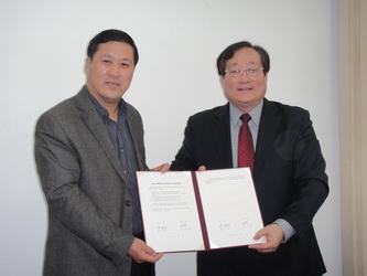 President Hu Jun receiving Delegation from I-Shou University