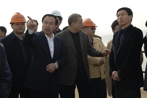 Wuhan Mayor Inspects Highway Jobsite of WISDRI