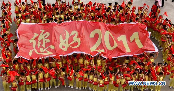 Chinese pupils celebrate coming new year