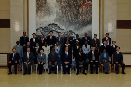 He Yong Met With Representatives of the Workshop of Corruption Prevention for Asian and African Countries (Photos)