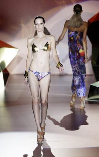 Spiicy Dolores Cortes show dazzles Madrid Fashion Week