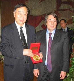 Chinese Climate Scientist Honored French Medal