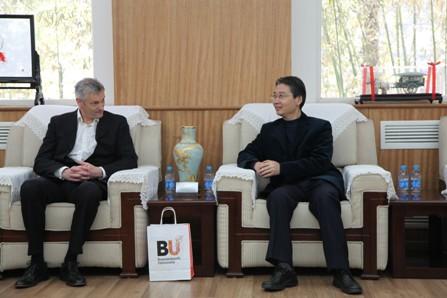 Vice President Lv Rui Met Bournemouth University Vice-Chancellor and His Party