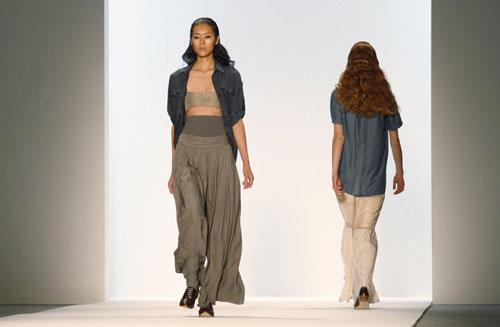 Models present creations at Chai Spring 2011 collection