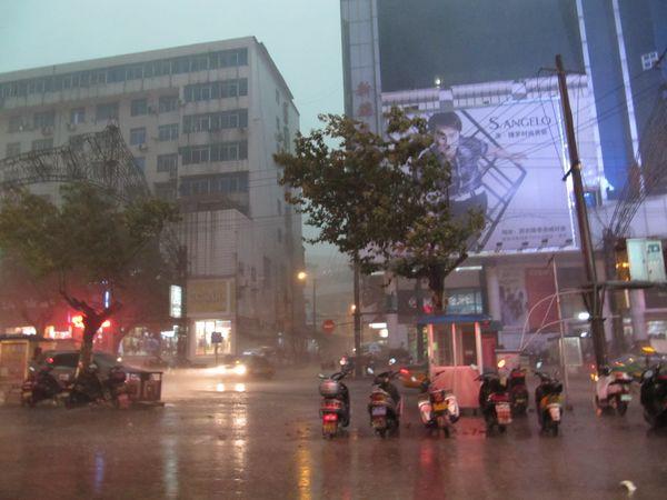A storm is expected to arrive at Xinyu yesterday