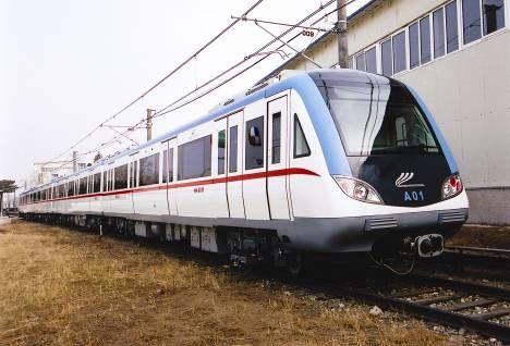 Wuhan enjoys new light rail metro line services