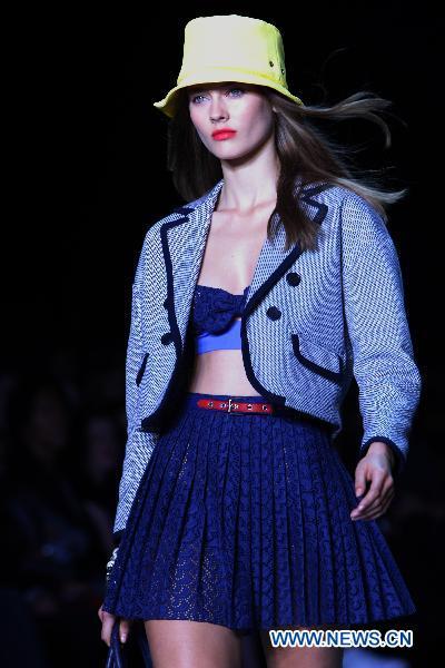 Tommy Hilfiger celebrates 25th birthday of classic style at NY Fashion Show