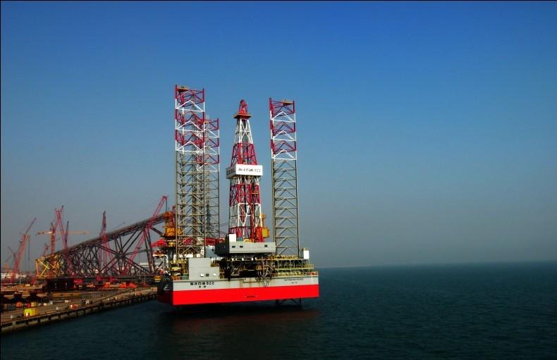 Smooth Delivery of Two Jack-up Platforms