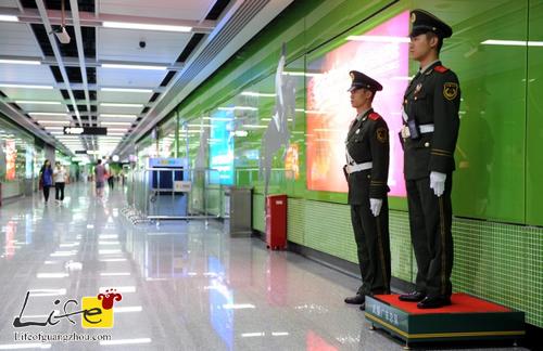 Security Checks Begin on Guangzhou Metro