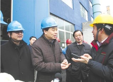 City leaders inspected development of enterprises in groups