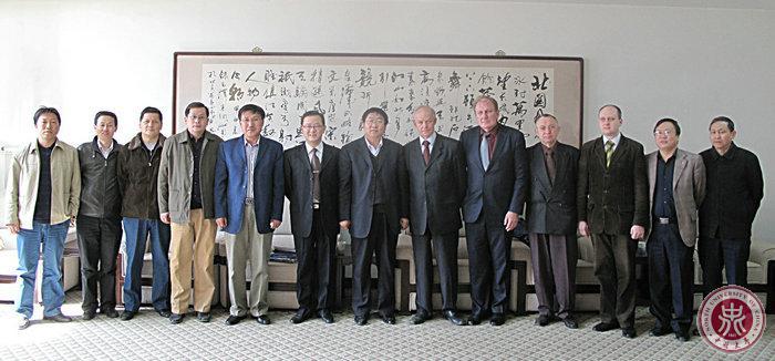 Zhang Jilong Meets Delegation from Bauman Moscow State Technical University
