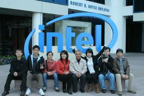 SCUT students attend Intel embedded type and communications education summit in the US