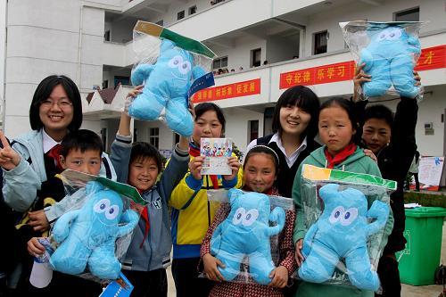 Students welcome the World Expo