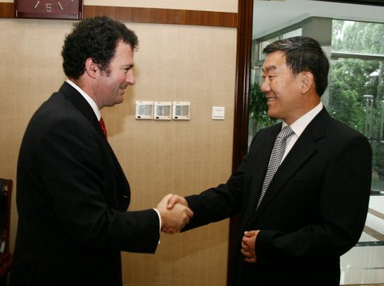 Vice Minister Niu Dun Meets with Alvaro Cruzat, Vice Minister of Agriculture of Chile
