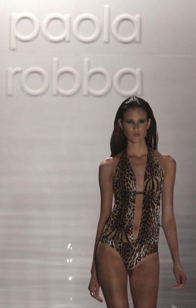 Paola Robba 2010 S/S collection during Sao Paulo Fashion Week