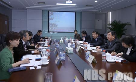 President of Japanese Marketing Research Association Paid a Visit to NBS