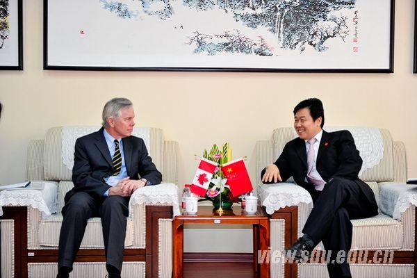 German and Canadian Ambassadors to China visited SDU