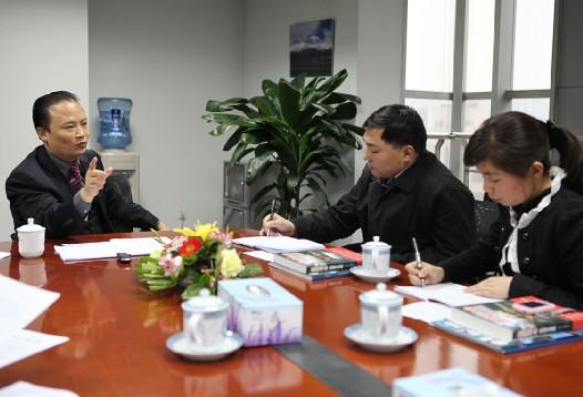 Chairman  Liu  interviewed  by  mainstream  media