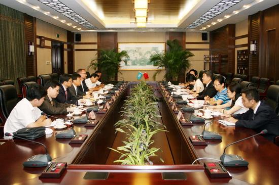 Vice Minister Niu Dun Meets with Executive Secretary of CGIAR Fund
