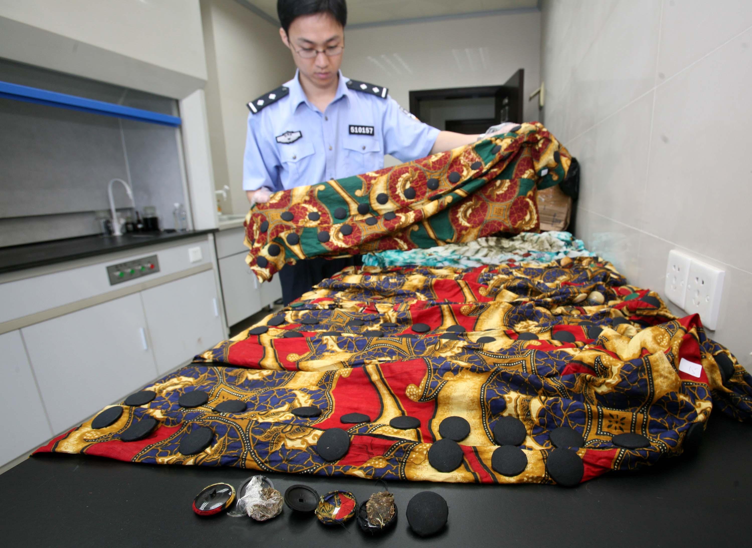 Guangzhou Customs Solved 4 Drug-Smuggling Cases One after Another through Postal Inspection
