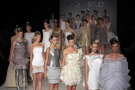 Acquastudio's 2010 spring/summer collection during Fashion Rio Show