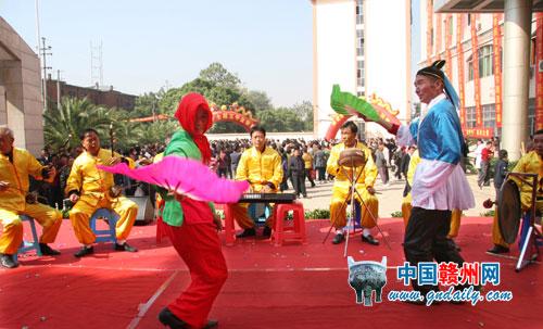 The 6th Farmer Culture and Art Festival Held in Shashi