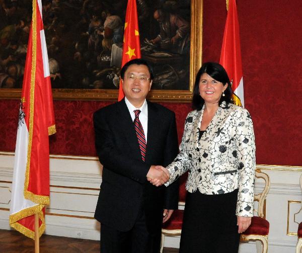 Chinese vice premier meets Austrian officials on bilateral ties