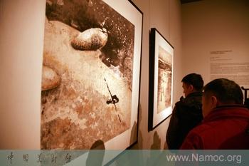 Shi Lan presents an artistic exhibition