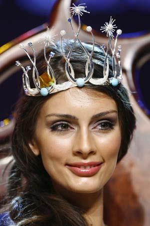 Jelena Markovic crowned Miss Serbia