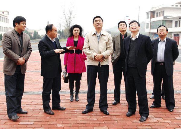 Mayor Li Anze inspected Fenyi County