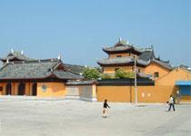 Fit the temple and travel in longevity  Shanghai of China