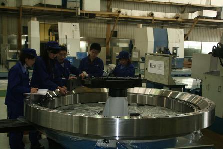 China First 3 MW Wind Power Generator Bearing Produced by ZWZ