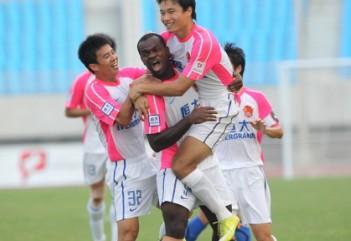 Guangzhou Evergrande Team Overwhelming Anhui Jiufang Team at 4:0