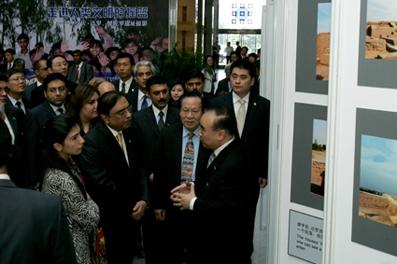 Pakistani President Asif Ali Zardari Visits Tsinghua