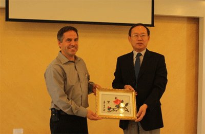 Visit of the Mayor of North Vancouver, Canada to HZU