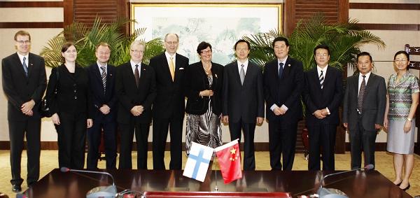 Minister Han Changfu Meets with Finnish Minister of Agriculture and Forestry