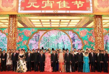 Chinese leaders attend Lantern Festival celebrations