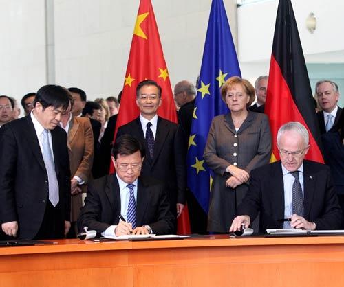 Chinese premier and German chancellor witness contracting of Sany's German project