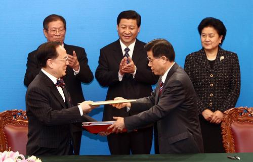 Guangdong and Hong Kong first build a new world-class economic region