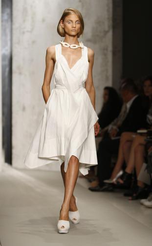 NewYork Fashion Week: Donna Karan Spring 2010
